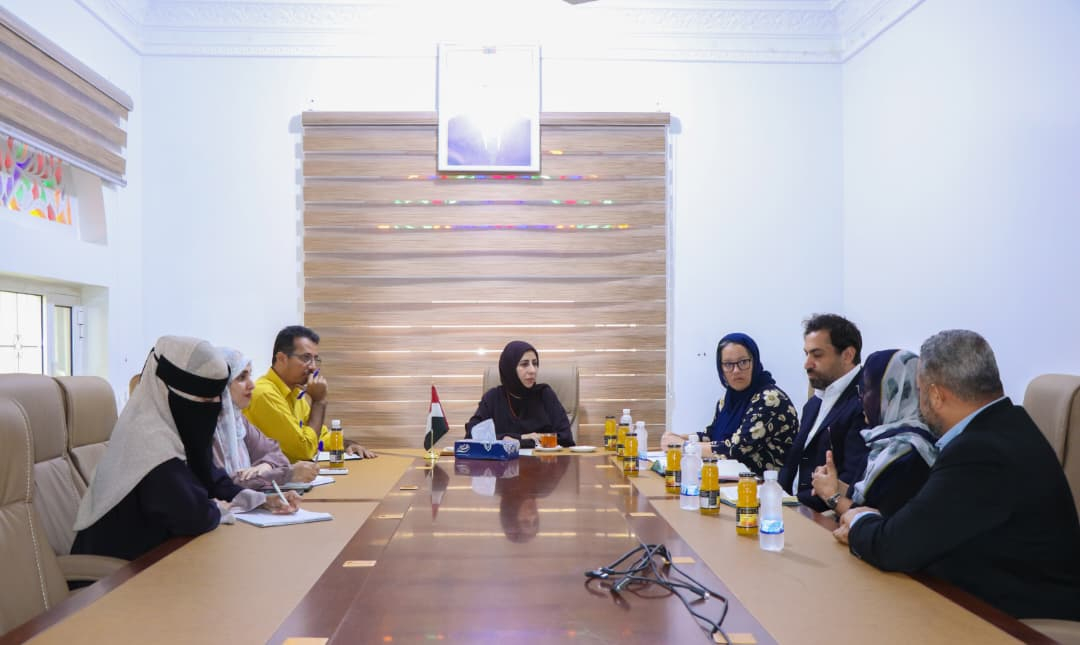 وزيرة التخطيط تبحث مع منظمة رعاية الاطفال الدولية تعزيز الشراكة ودعم برامج التعافي